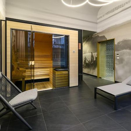 2Budapest Eye-Freegym And Sauna Luxury Home Bagian luar foto
