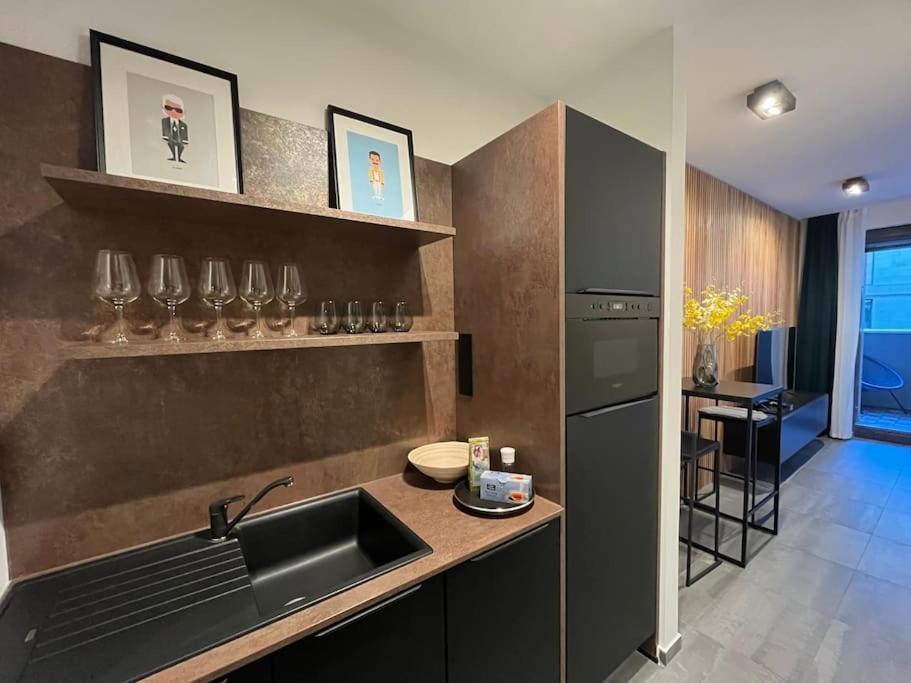 2Budapest Eye-Freegym And Sauna Luxury Home Bagian luar foto