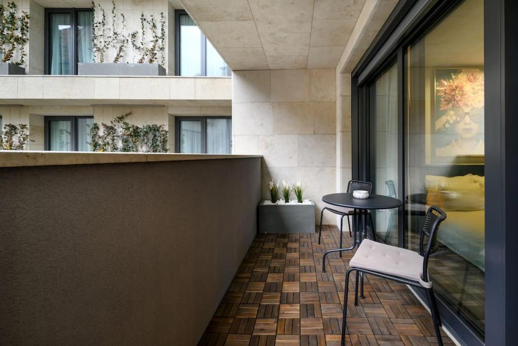 2Budapest Eye-Freegym And Sauna Luxury Home Bagian luar foto