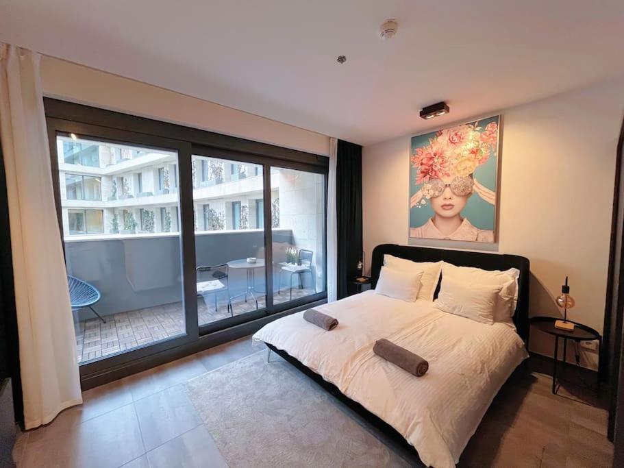 2Budapest Eye-Freegym And Sauna Luxury Home Bagian luar foto